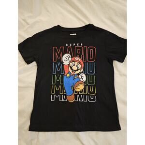Super Mario Kids Medium Black Graphic T-Shirt Mario Jumping Nintendo Tee
